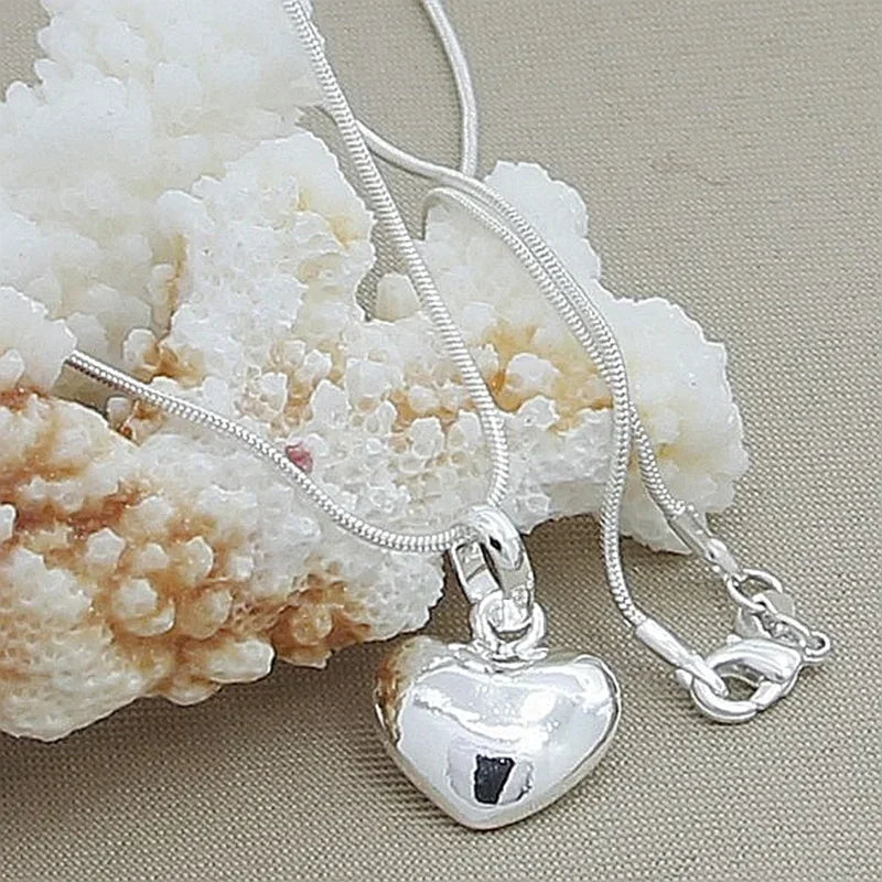 Heart Pendant Necklace – Silver Chain
