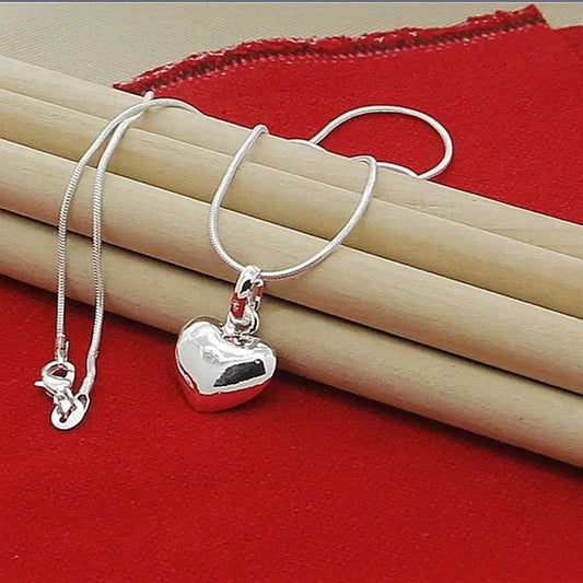 Heart Pendant Necklace – Silver Chain